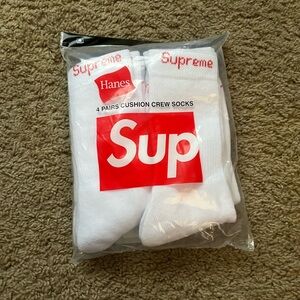 Supreme White Crew Socks